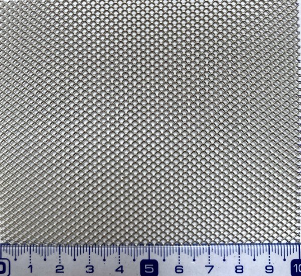 Tahokov oko 3 x 2,2 x 0,3 mm, čtvercové neválcované tl. 0,4 mm, ocel