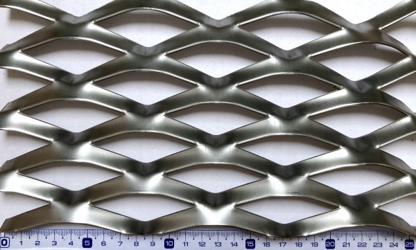 Tahokov oko 85 x 35 x 11 mm, kosočtvercové, tl. 1,5 mm, ocel 2000x1500 mm